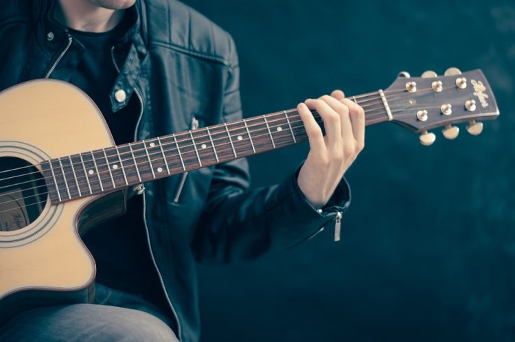 Cara Memilih Gitar Yang Bagus
